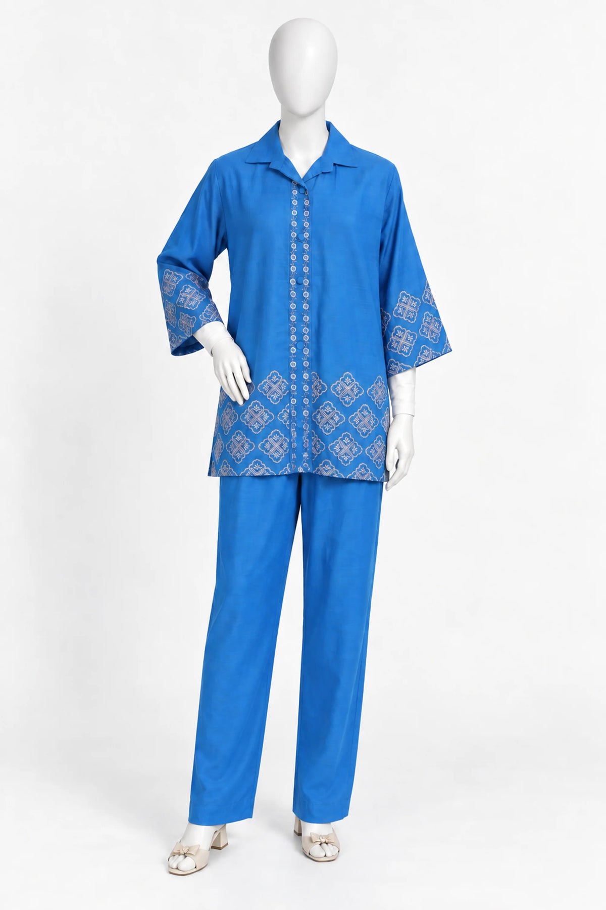 EMB KHADDAR SUIT