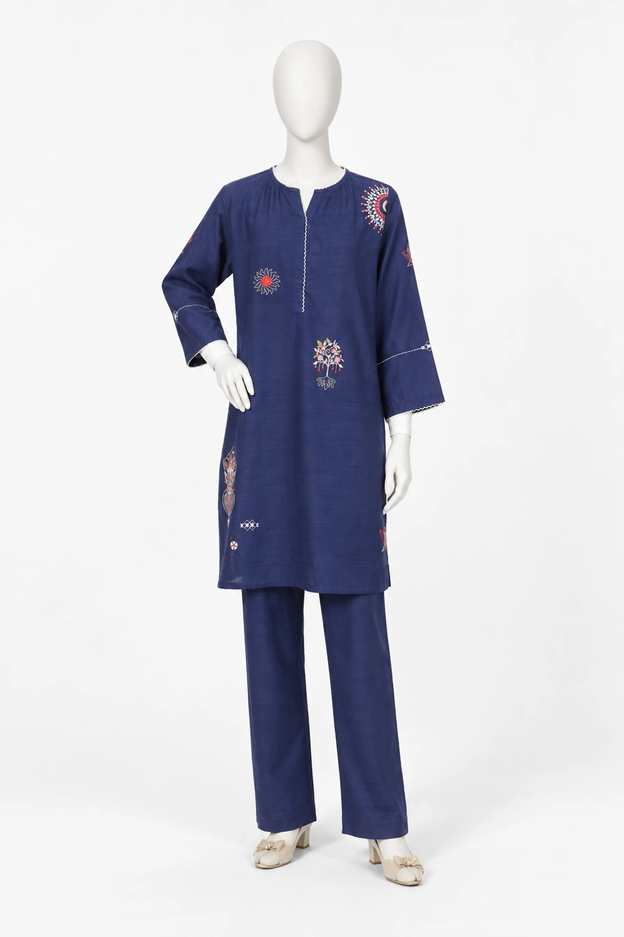 EMB KHADDAR SUIT