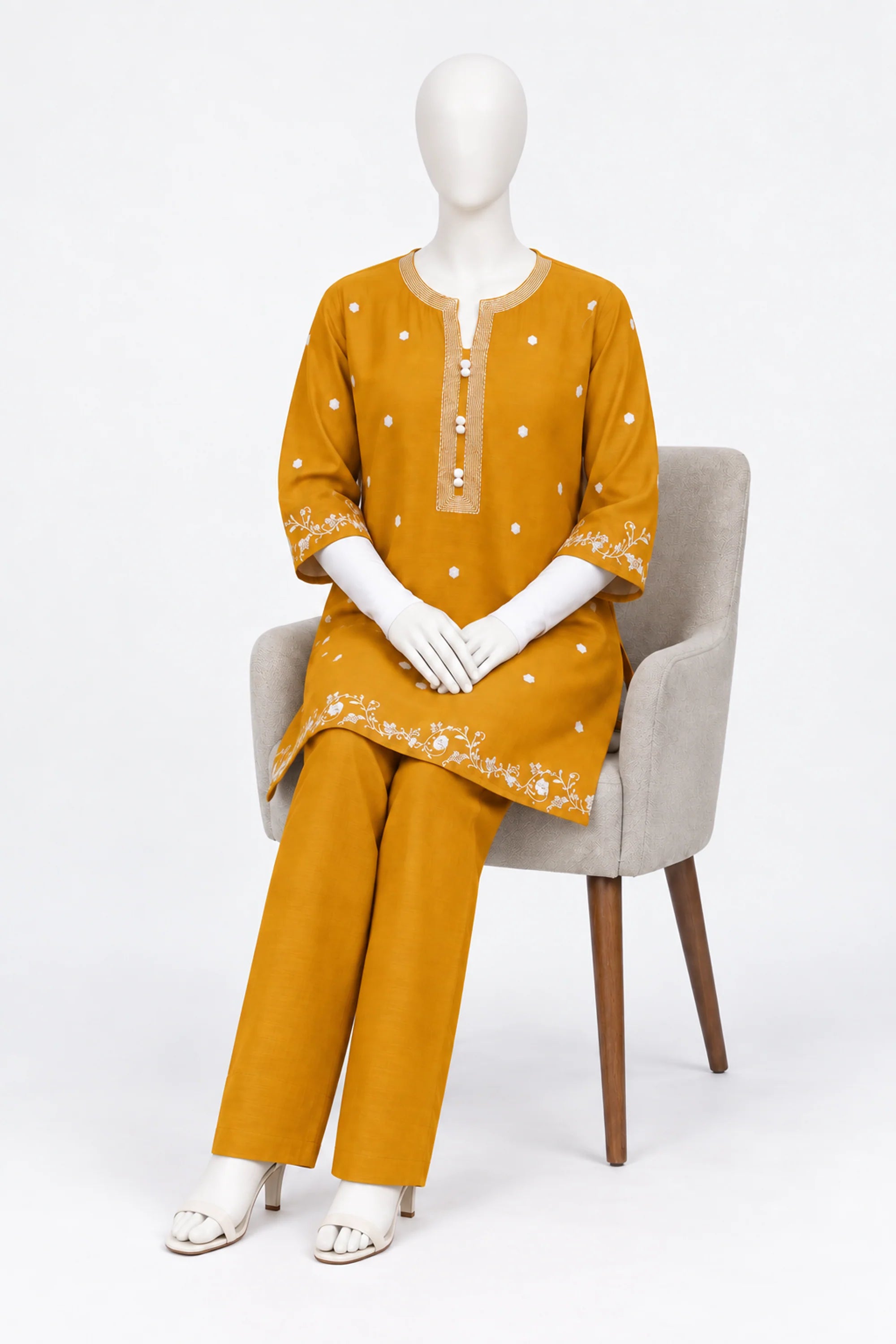 EMB KHADDAR SUIT