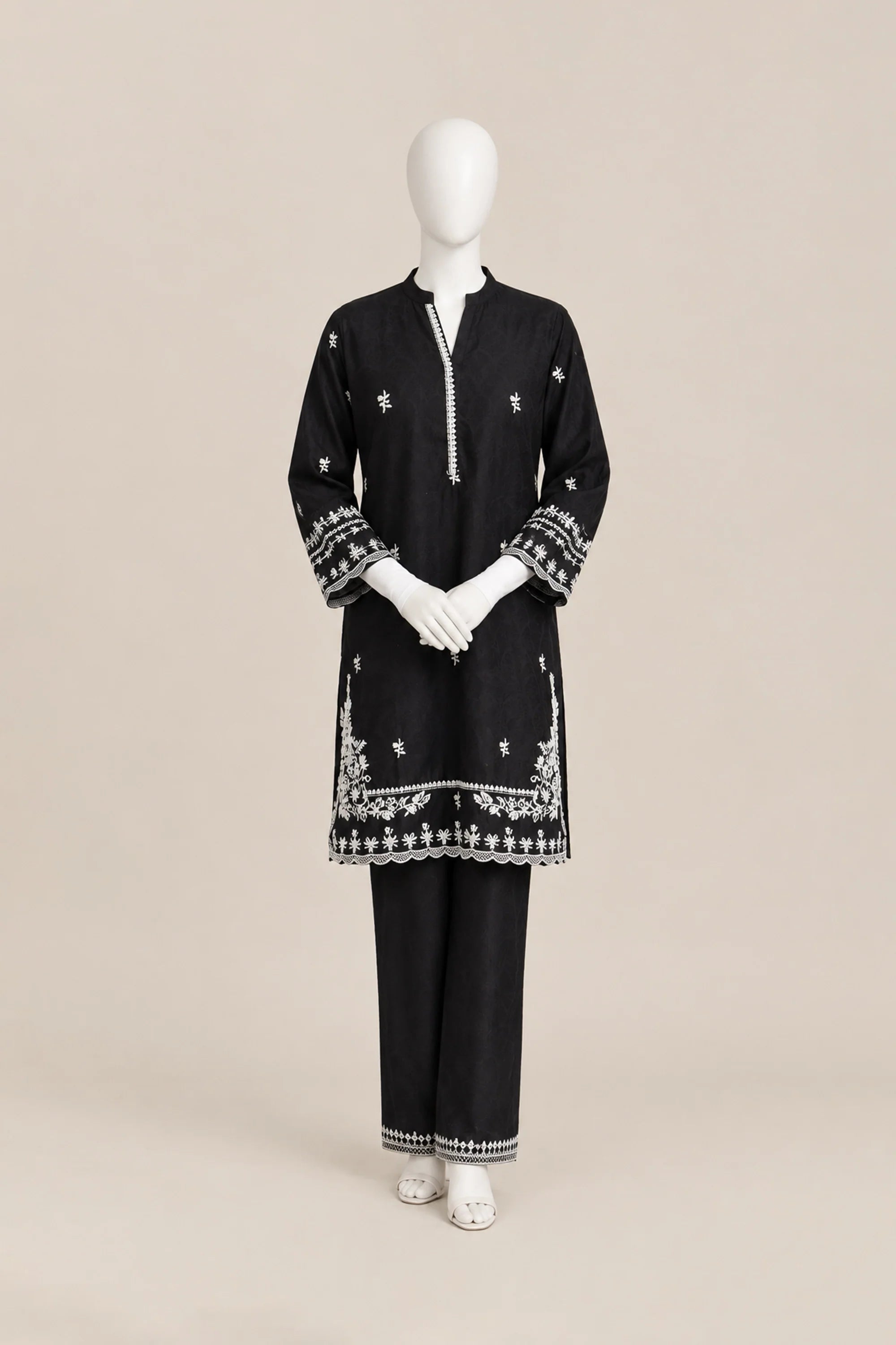 EMB JACQUARD SUIT