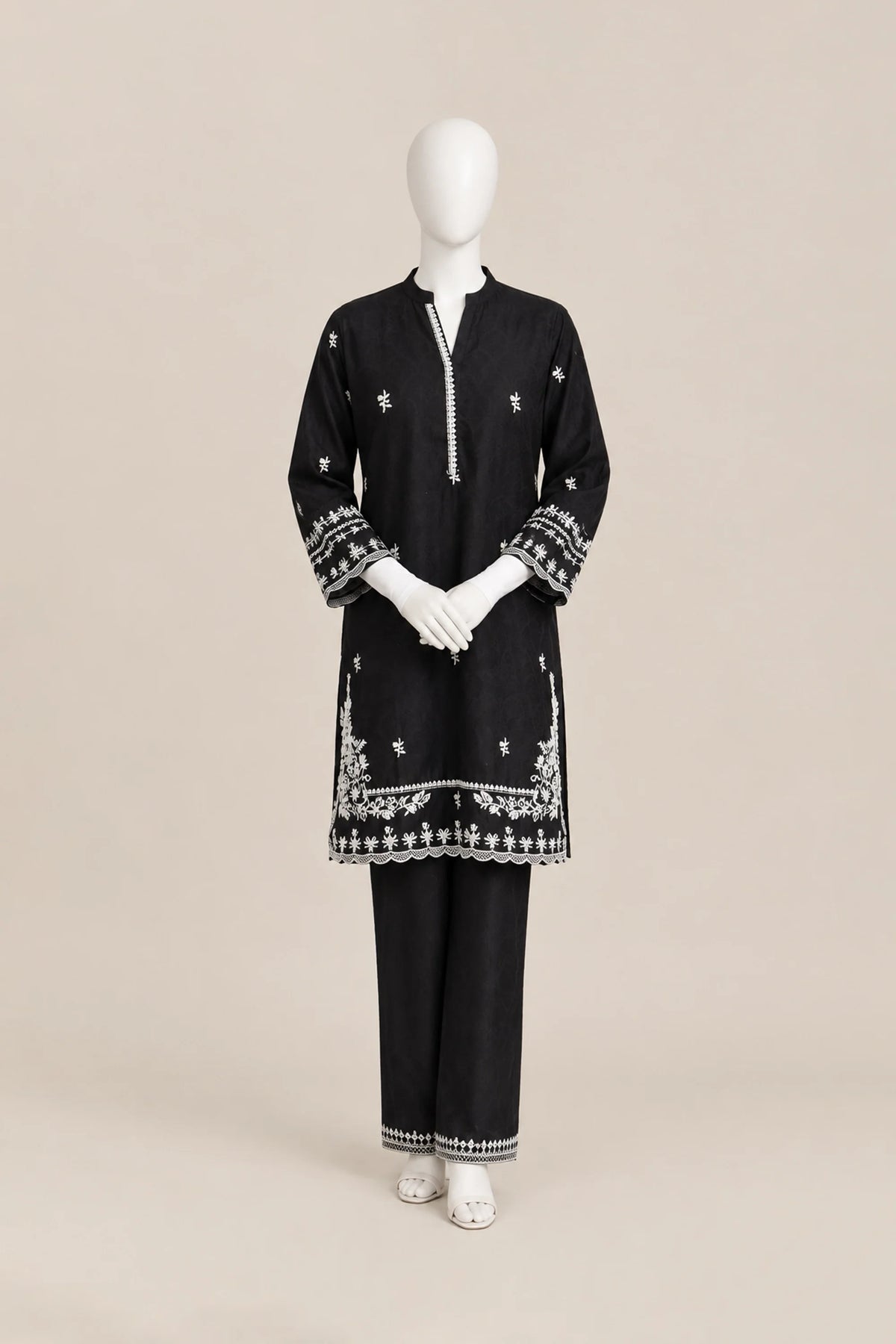 EMB JACQUARD SUIT