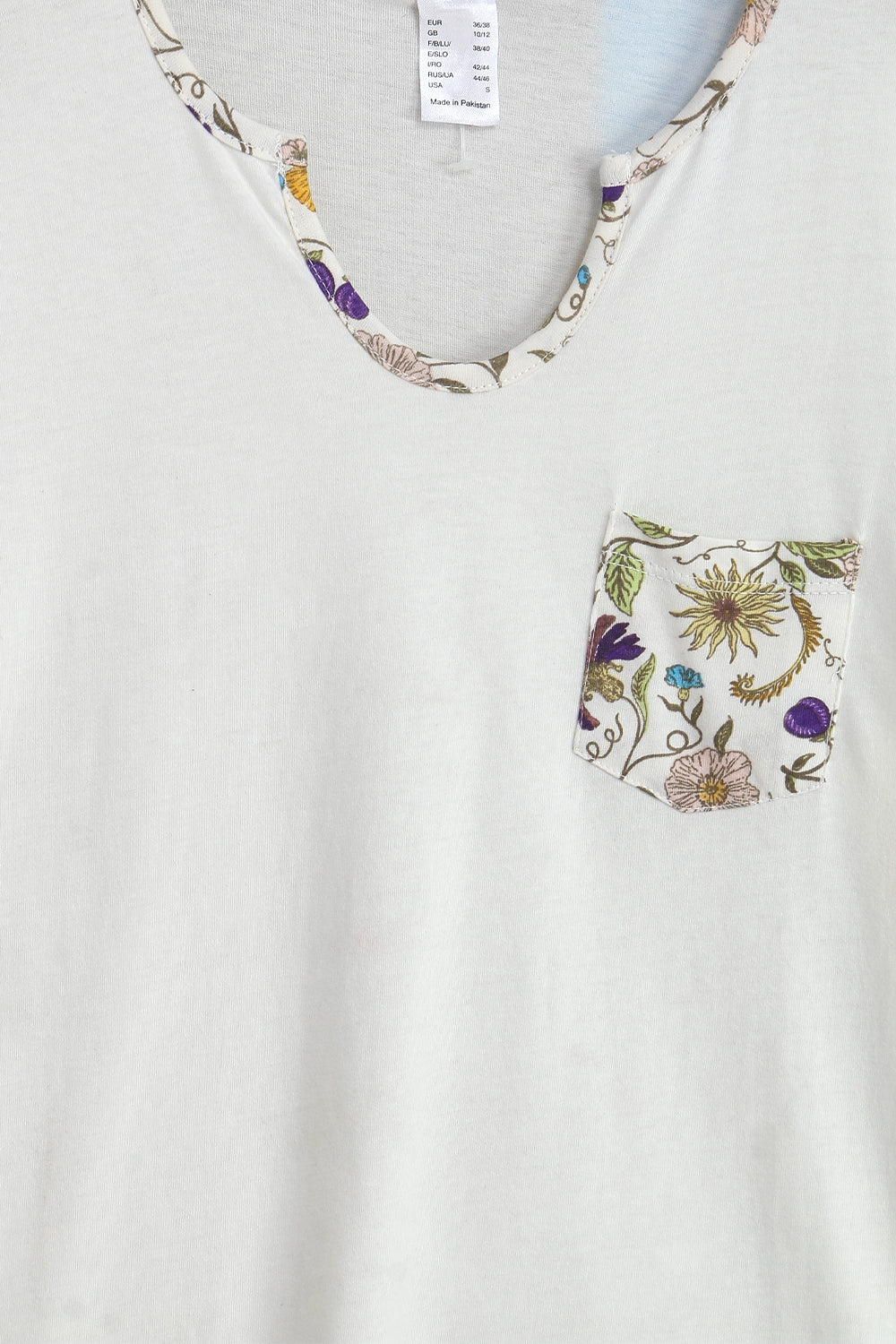 Women branded Graphic Capri Suit - White