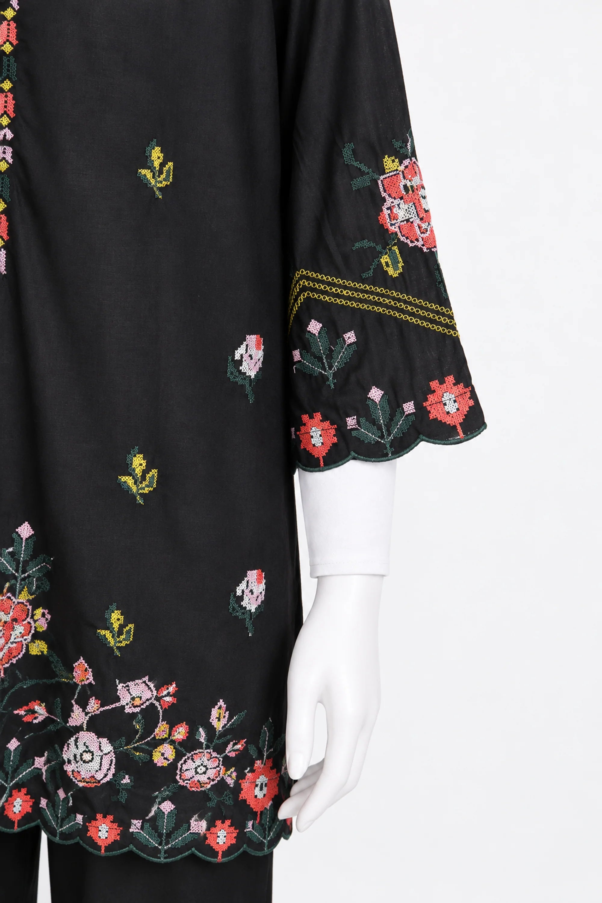 EMB LAWN SUIT