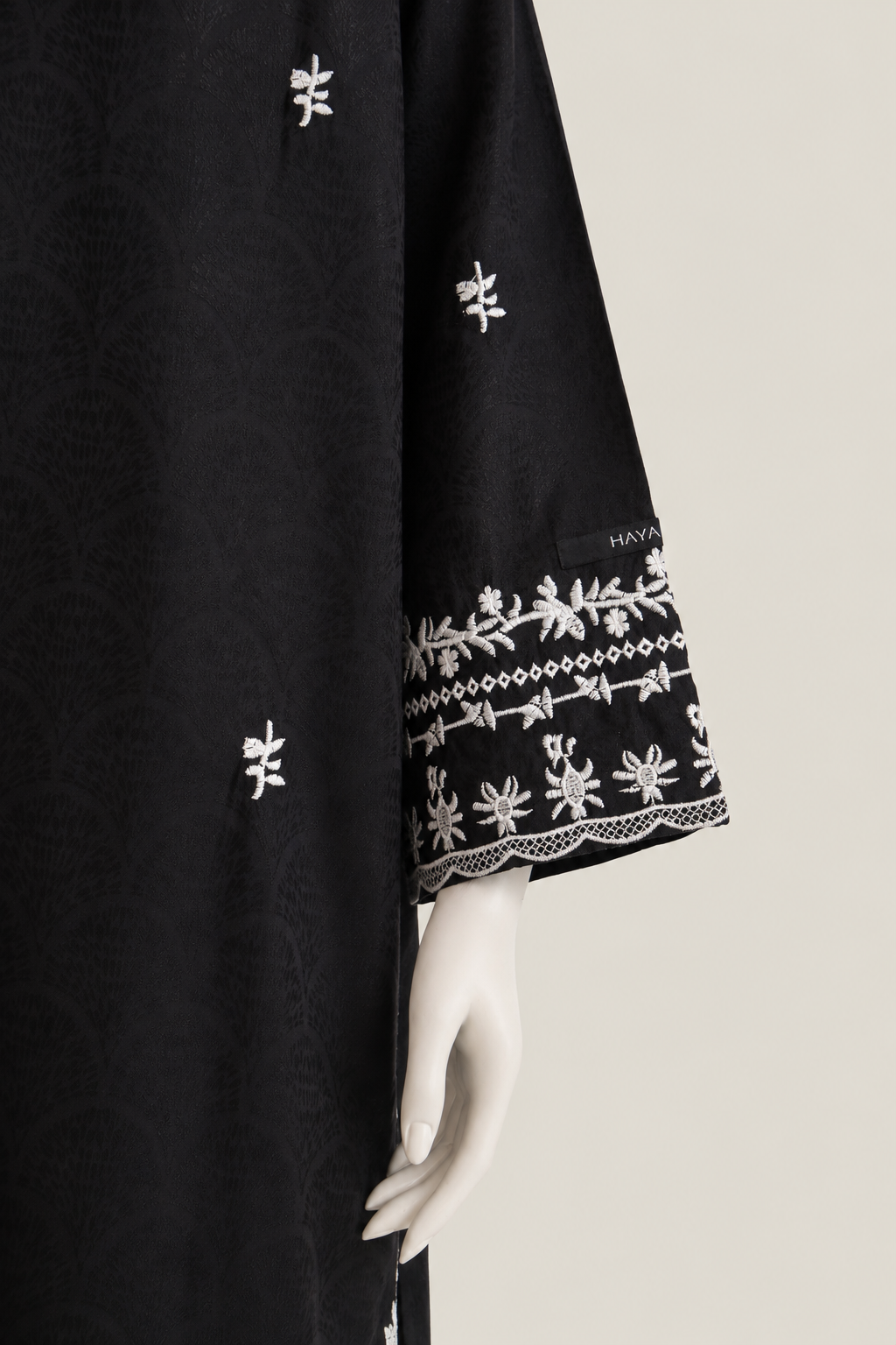 EMB JACQUARD SUIT
