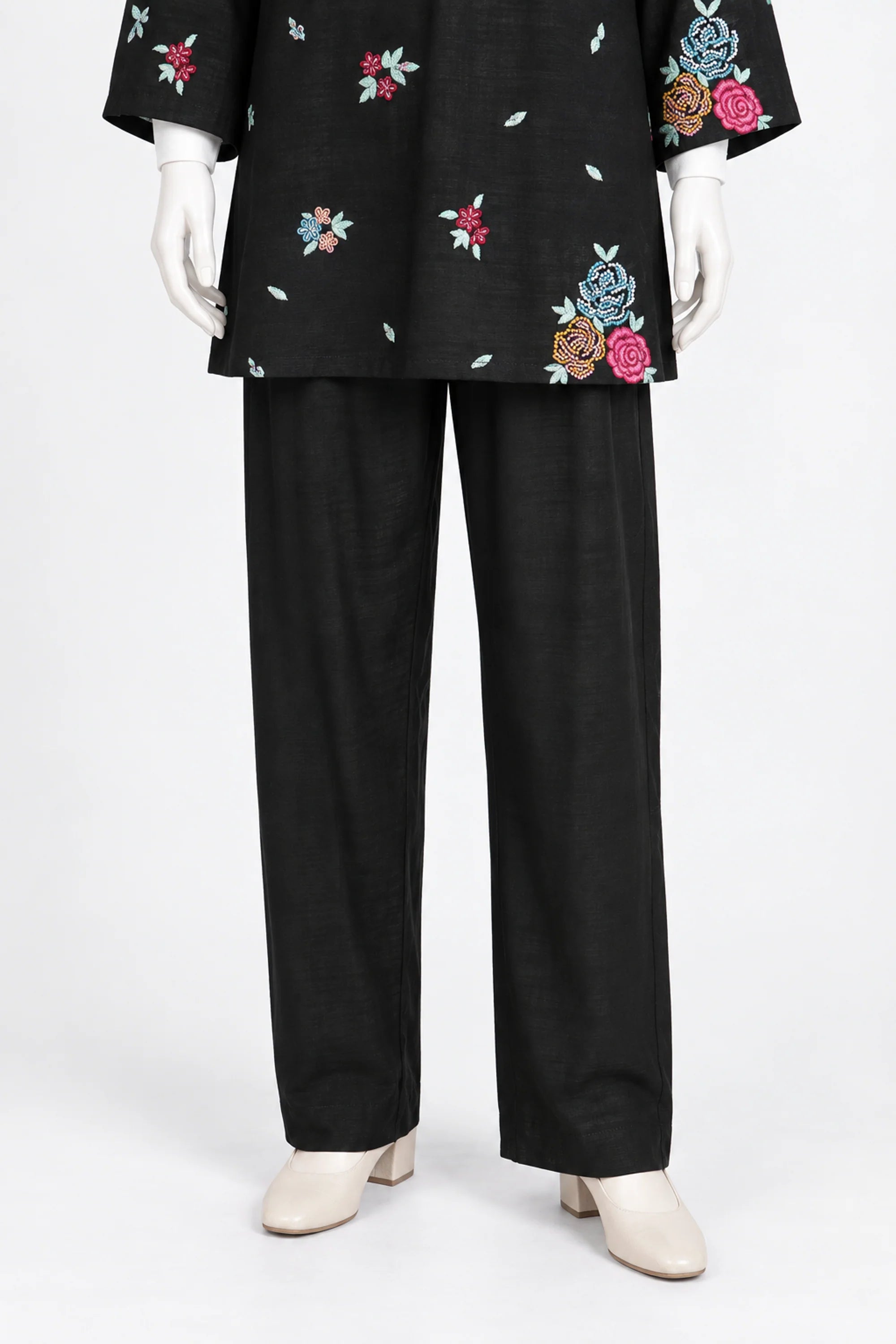 EMB KHADDAR SUIT