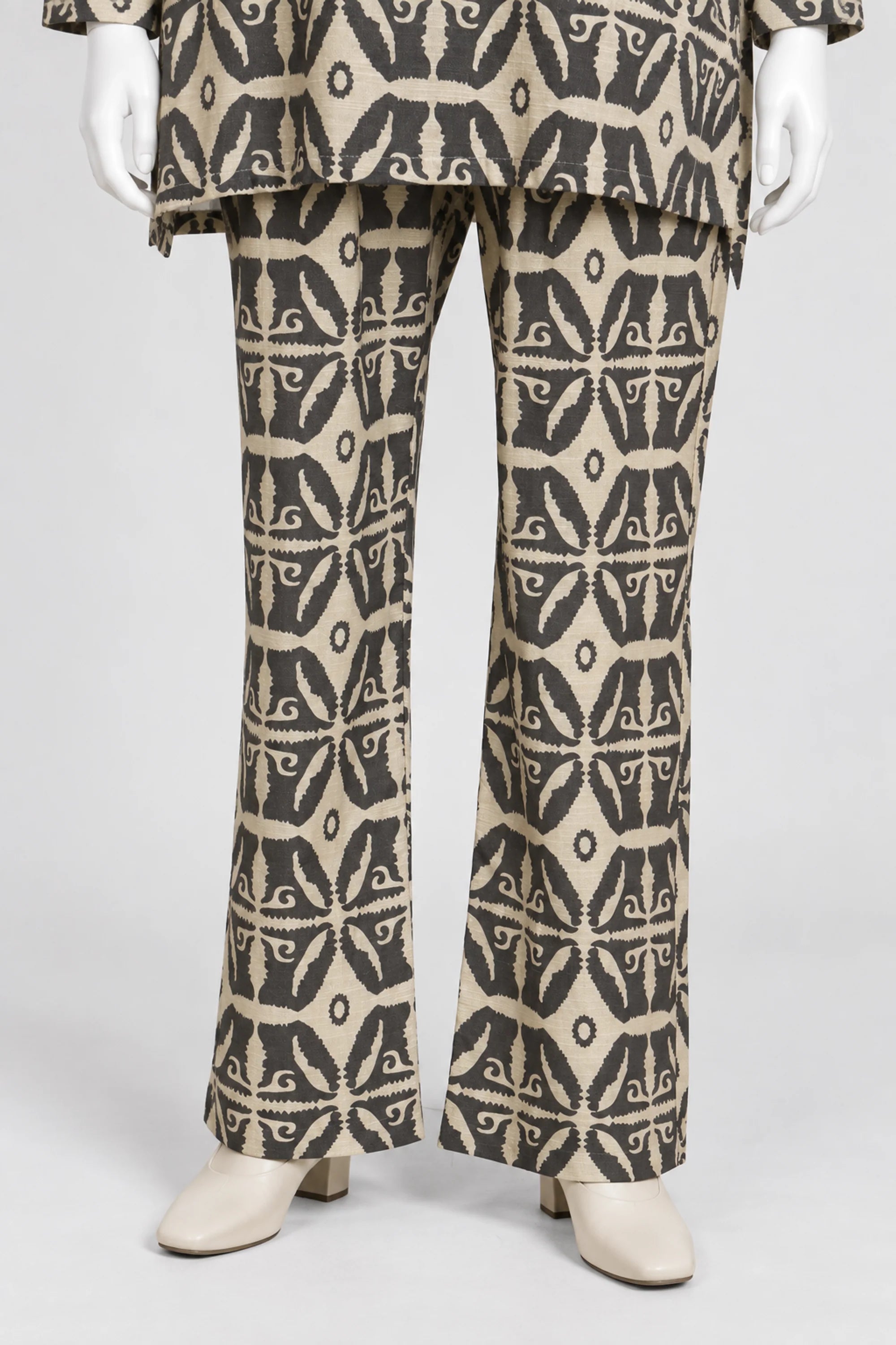 PRINTED KHADDAR SUIT