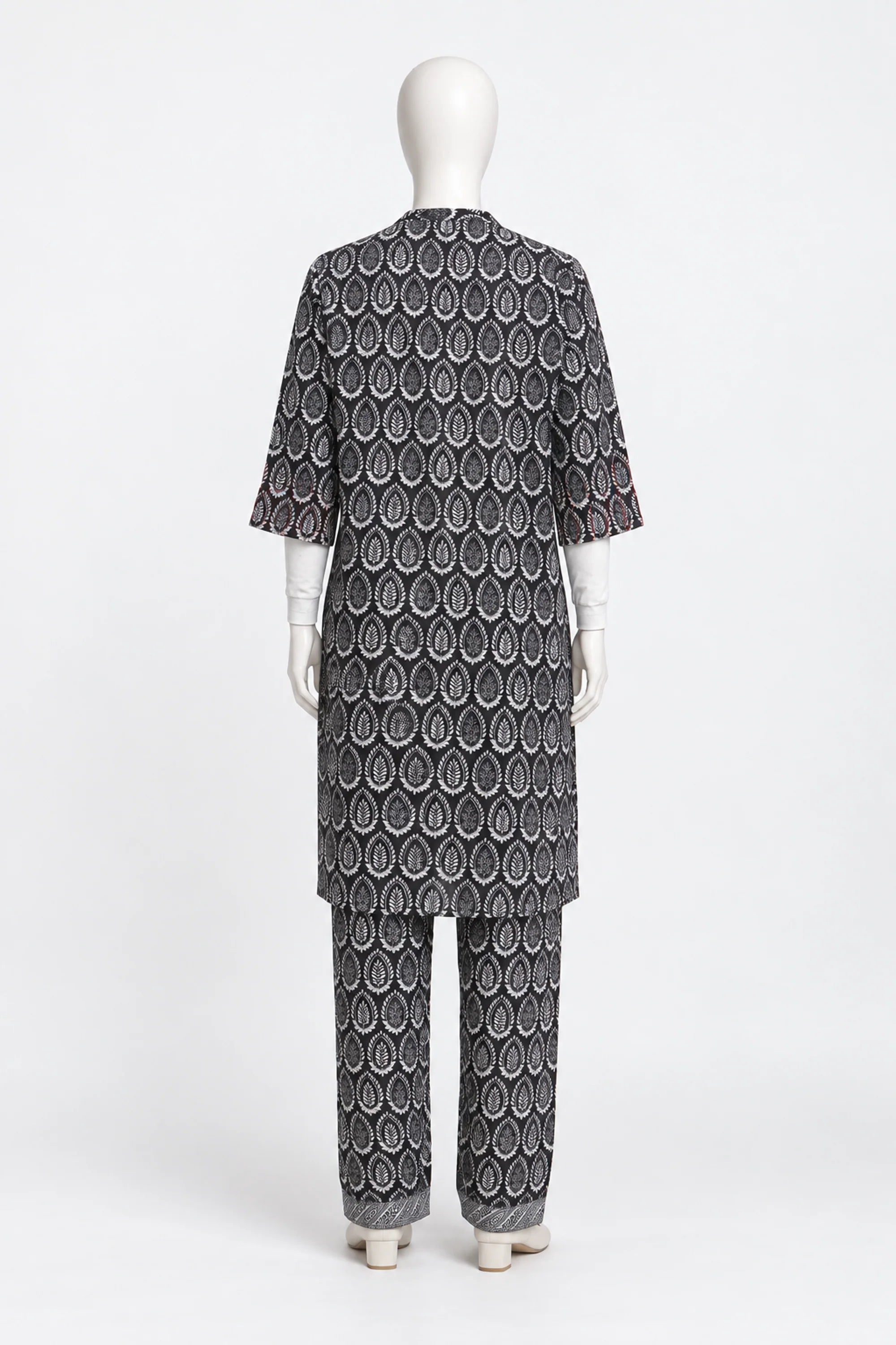PRINTED KHADDAR SUIT