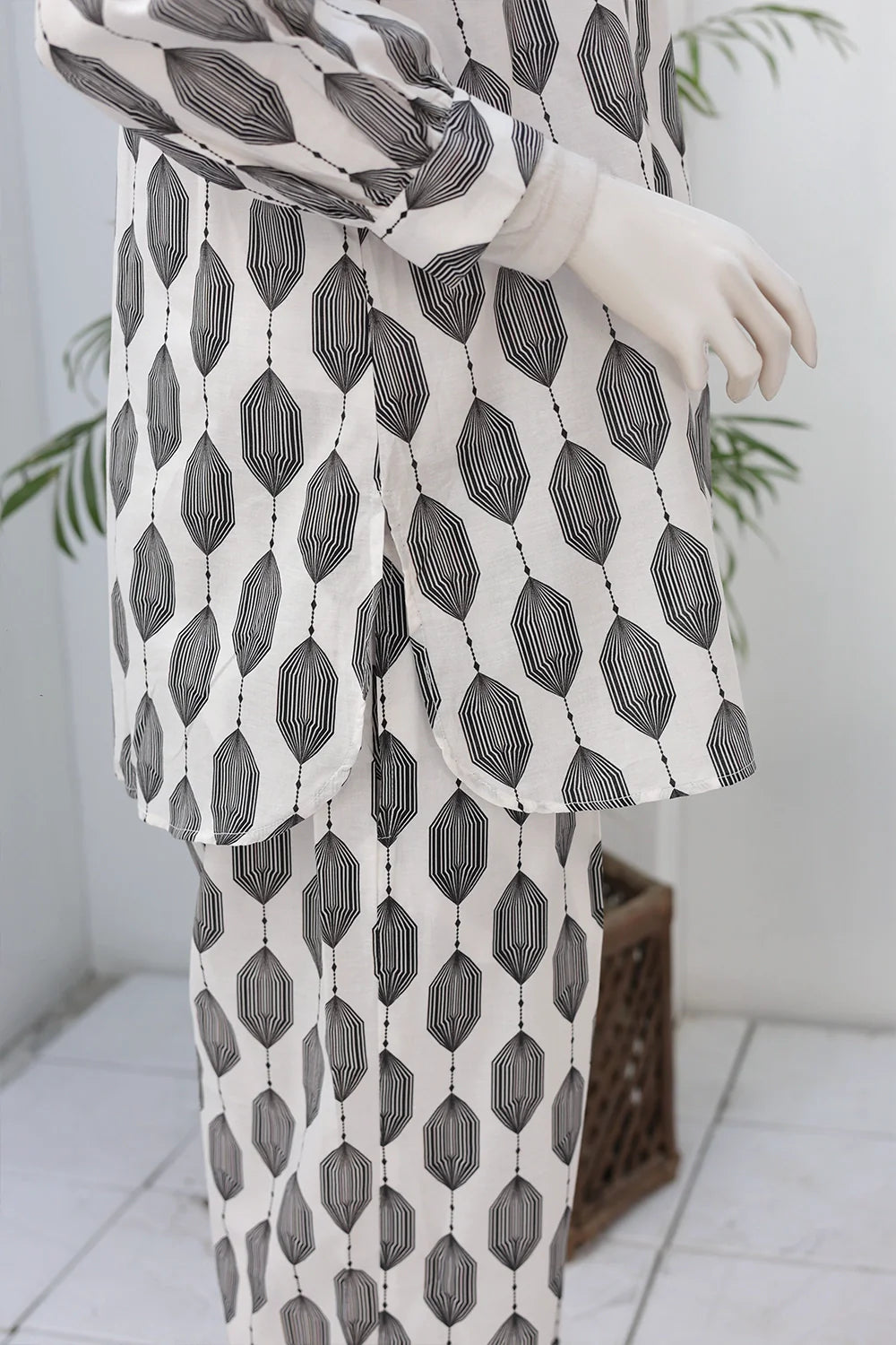 2 PIECE PRINTED LAWN SUIT