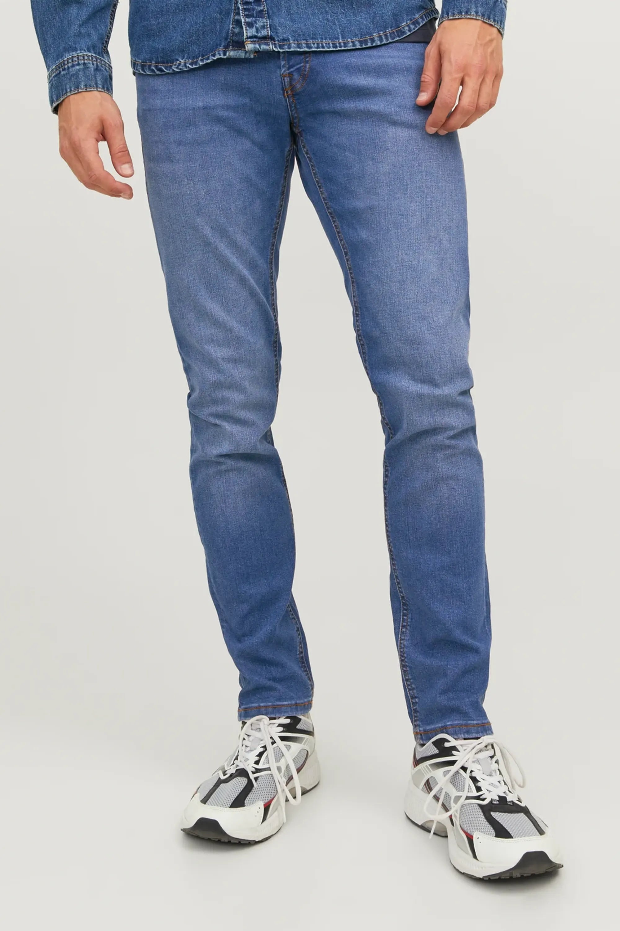 Man J&J Straight Fit Denim Jeans - M/Blue