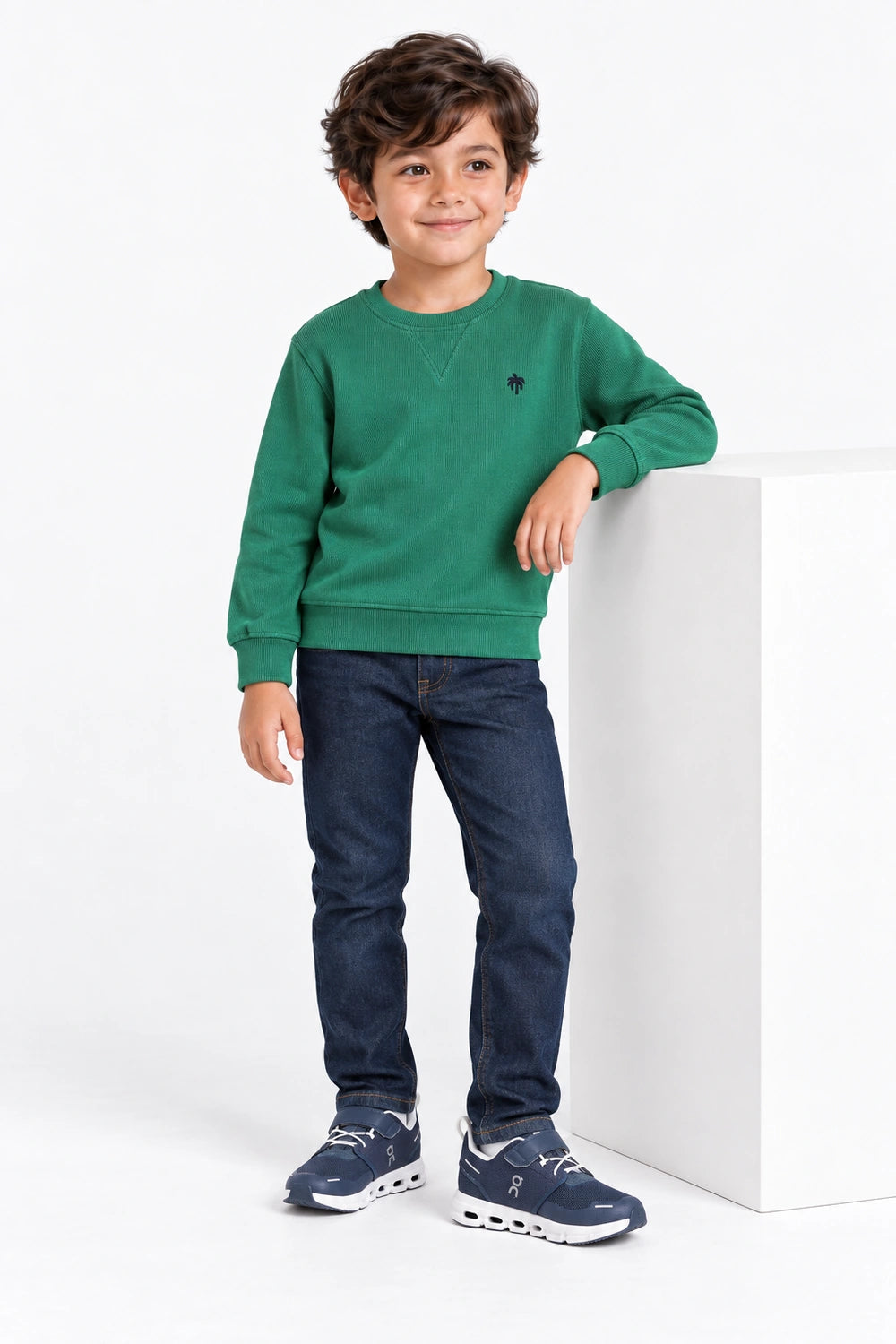 BASIC SWEATSHIRT